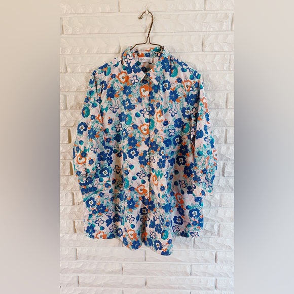 Flutter & Kick Floral Button Down Maternity Top Size Medium - Picture 3 of 4